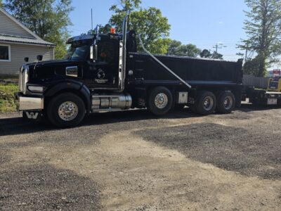 2020 Black Dump Truck