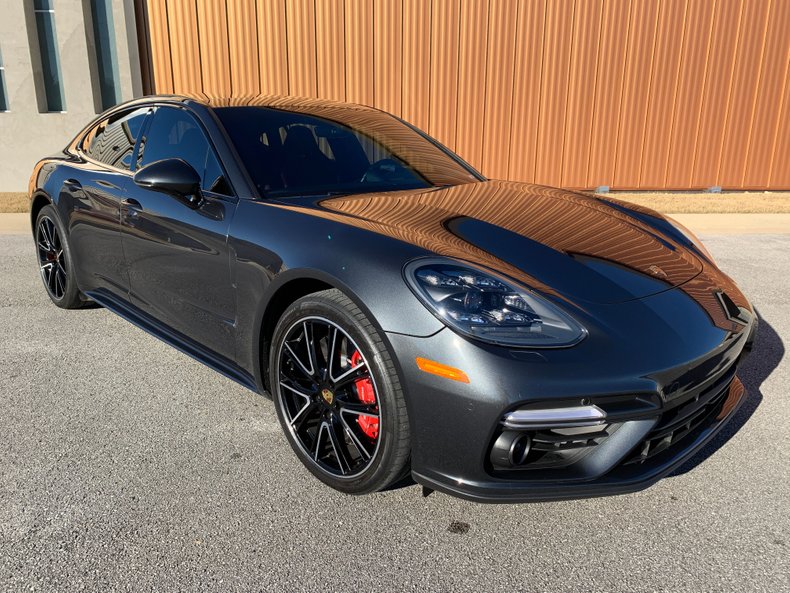 2019 Porsche Panamera Turbo