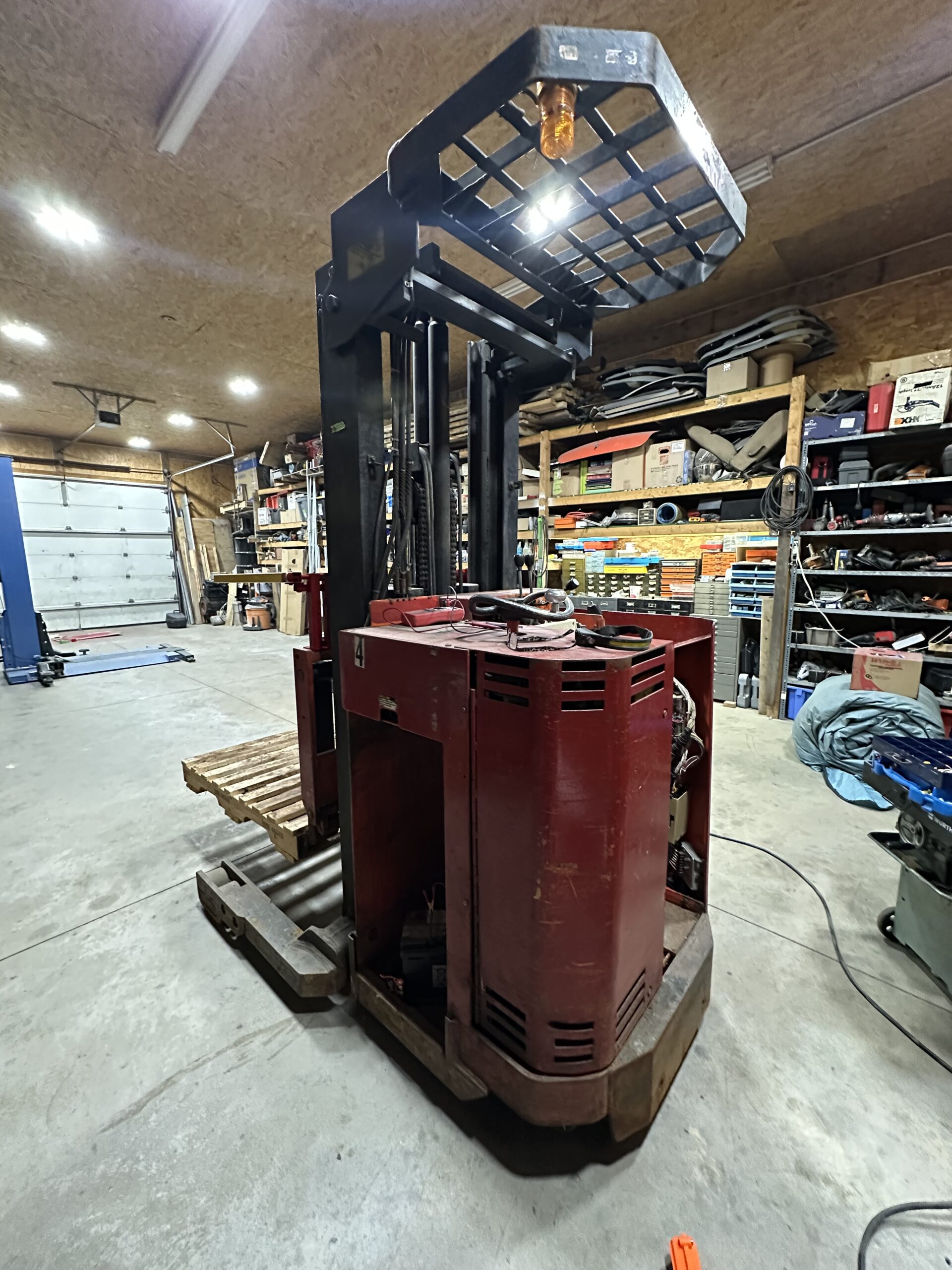 Raymond Reach Truck