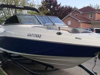 AR230 Bowrider