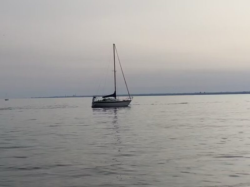 CS27 Sailboat