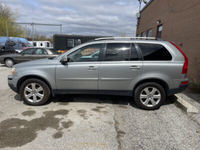 Volvo XC90 (Silver) – Scandinavian Safety, Subtle Strength, and Everyday Realism