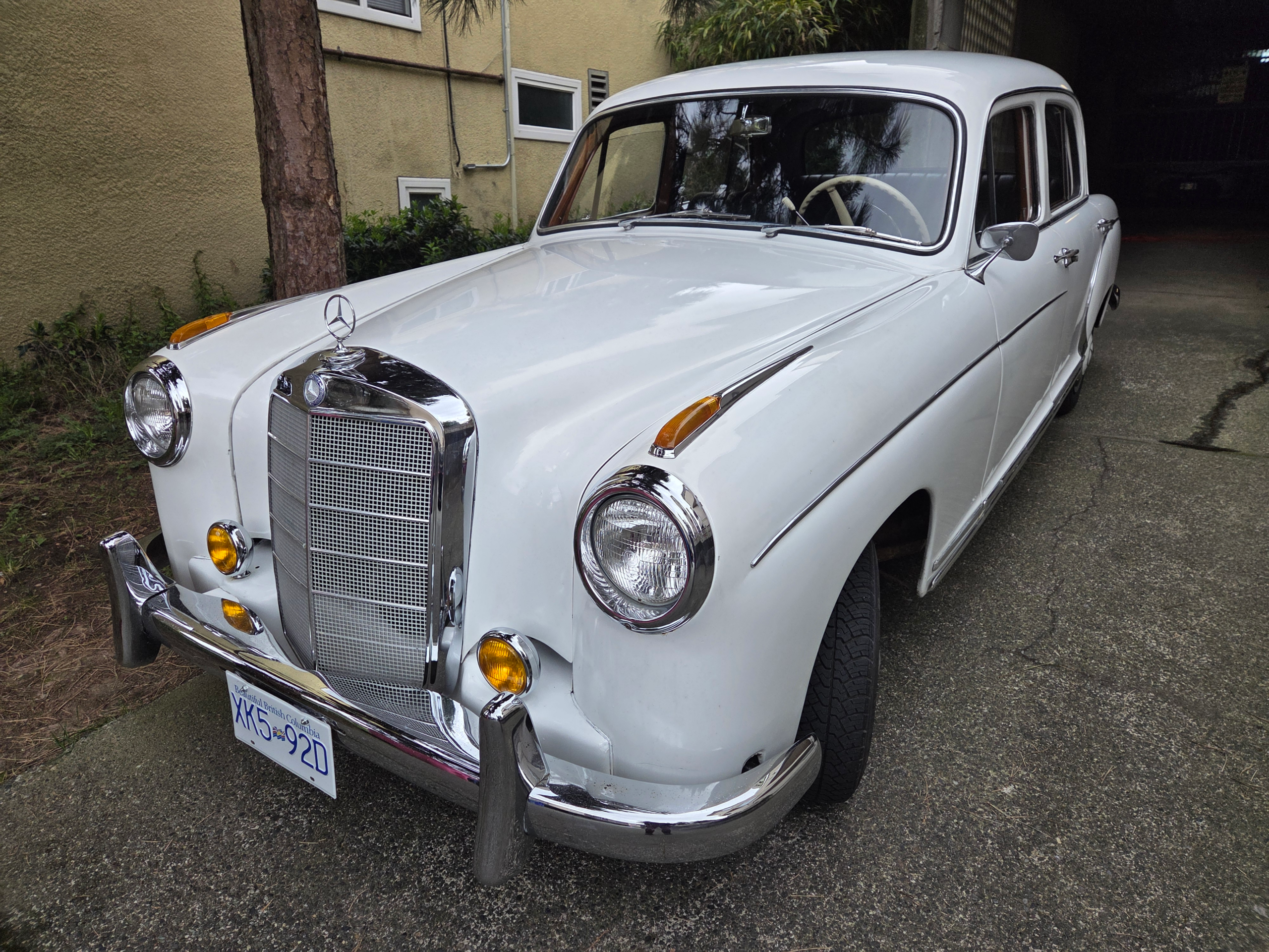 1957 Mercedes 220S