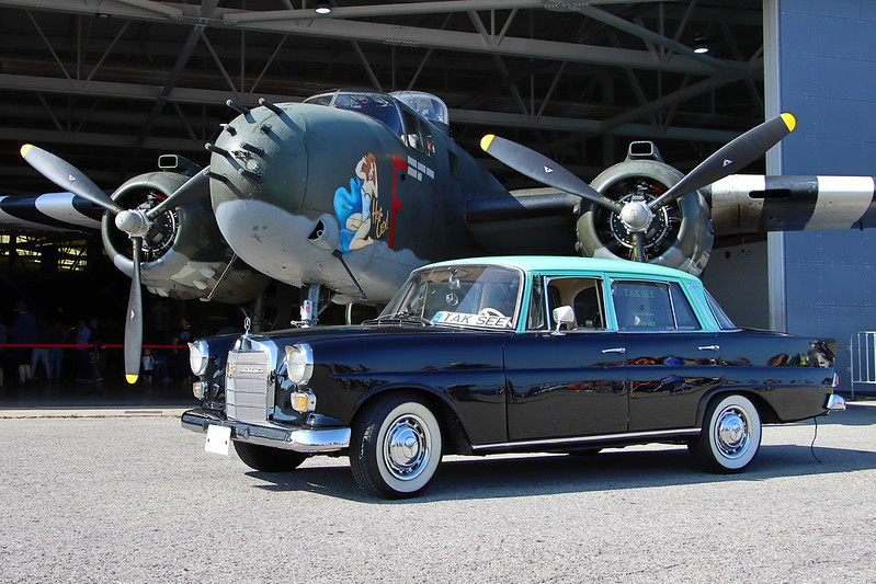 1967 Mercedes W110 200d