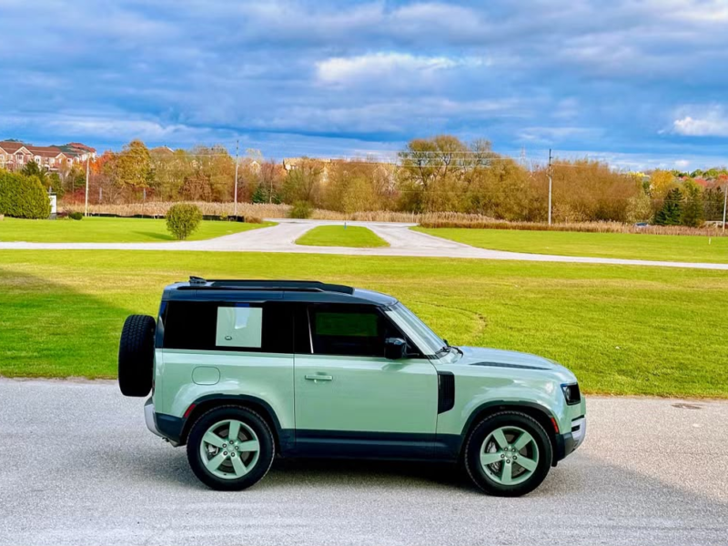 2023 Land Rover Defender