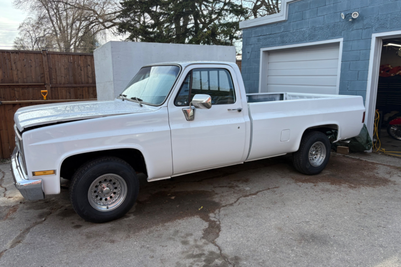1984 Gmc C15 long box pickup